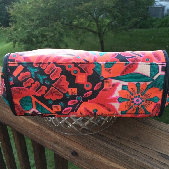 Fossil Zip Pattern Shoulder Bag - Picture 4 of 7